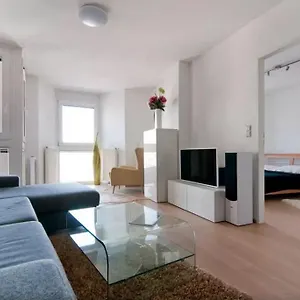 Cosy In Perfect Location Apartament