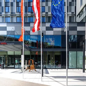 Ibis Hauptbahnhof Otel